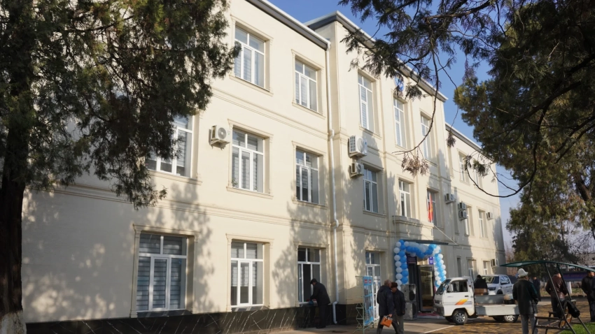 Решать вопросы на месте. На юге КР открылся Центр обслуживания фермеров