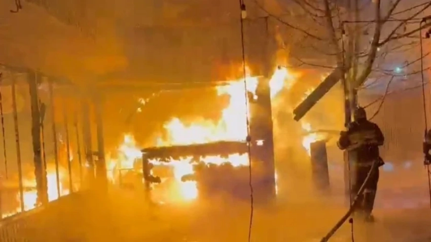 В селе Кок-Джар сгорело кафе «Байбол»