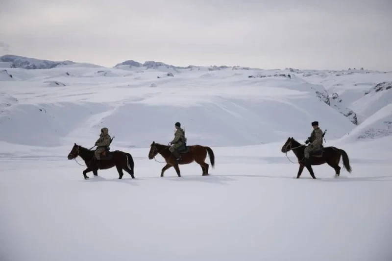 Фото. Пограничники несут службу на кыргызско-китайской границе при морозах до –50 градусов