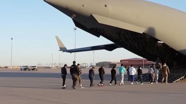 США депортировали 44 гражданина Узбекистана