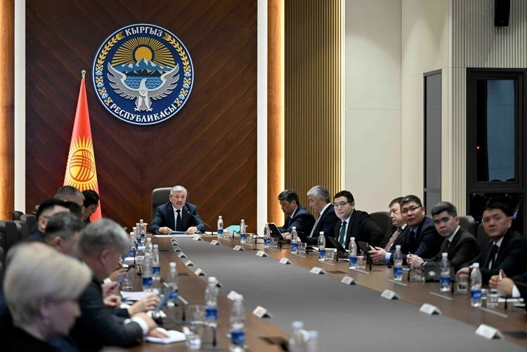 Индекс доверия кыргызстанцев к власти показал рекордный рост