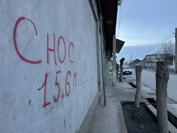 В Оше расширяют улицу: ожидается снос построек вдоль трассы