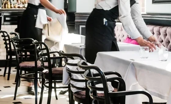 Спикер призвал кабмин отреагировать на рост цен в сфере услуг