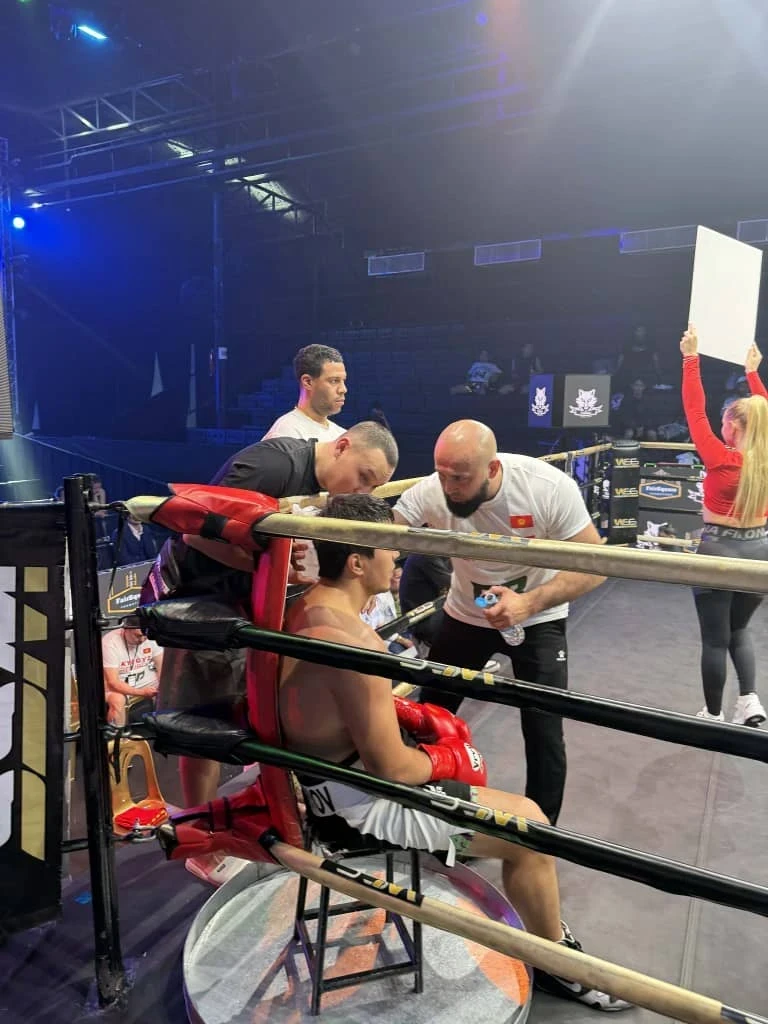 Нурбек Валижонов завоевал пояс чемпиона Азии по боксу среди профессионалов