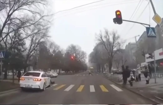 Таксист сбил школьника в столичном жилмассиве «Кок-Жар» и скрылся с места ДТП