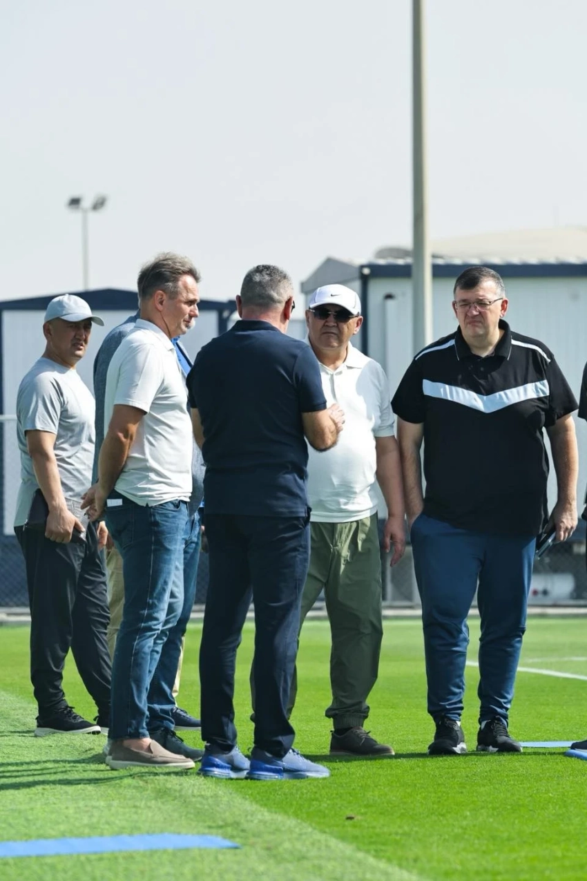 Камчыбек Ташиев побывал на тренировке сборной Кыргызстана на Кубке Азии (U-23)