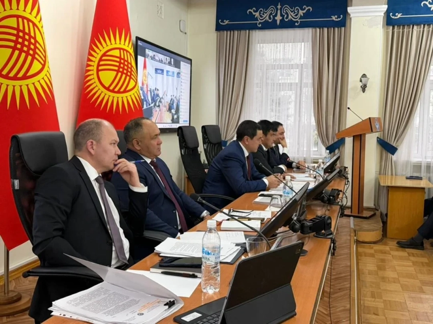 После проверки Минздрава главы НЦКиТ и НИИХСиТО добровольно сложили полномочия