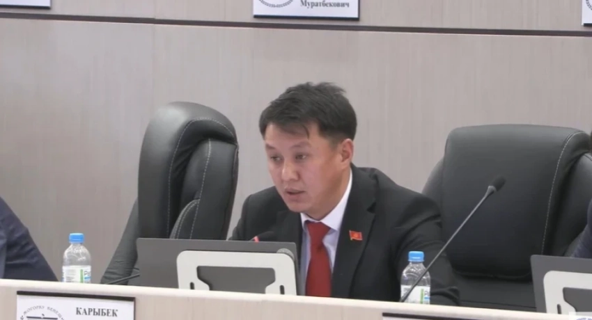 Карыбек уулу опасается, что ужесточение наказания за пьяное вождение ударит по семейному бюджету