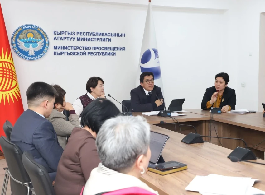 Подготовку педагогических кадров обсудили в Минпросвещения с Эдилем Байсаловым