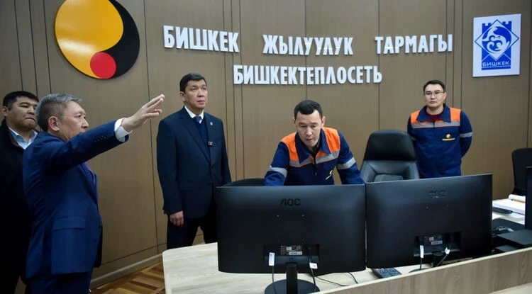 За отопительный сезон на теплосетях Бишкека произошло 63 аварии