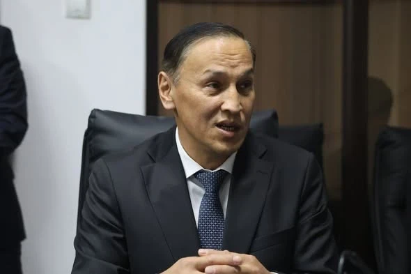 В Ошской области представили нового главу управления ГКНБ