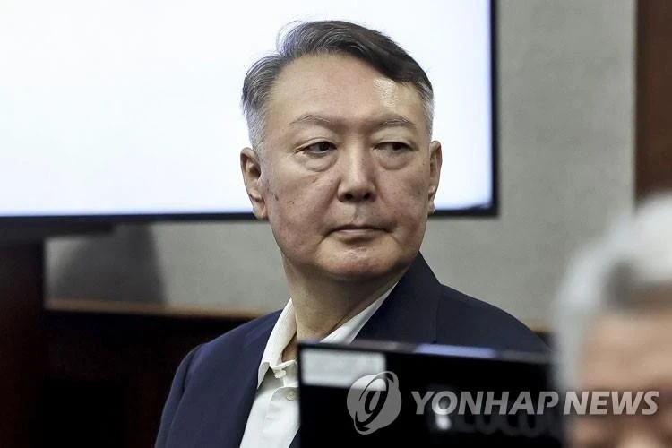 Суд приговорил экс-президента Южной Кореи Юн Сок Еля к пожизненному заключению