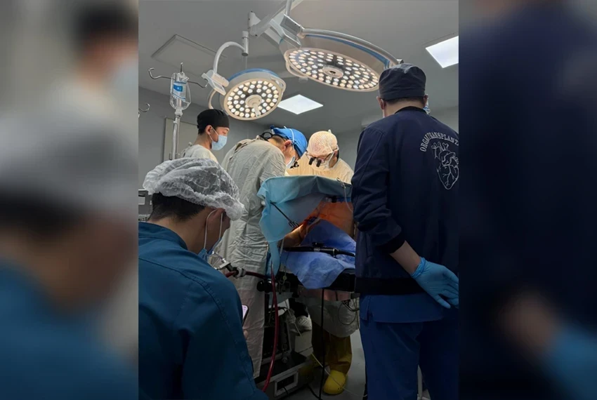Замминистра здравоохранения провел сложные операции на сердце