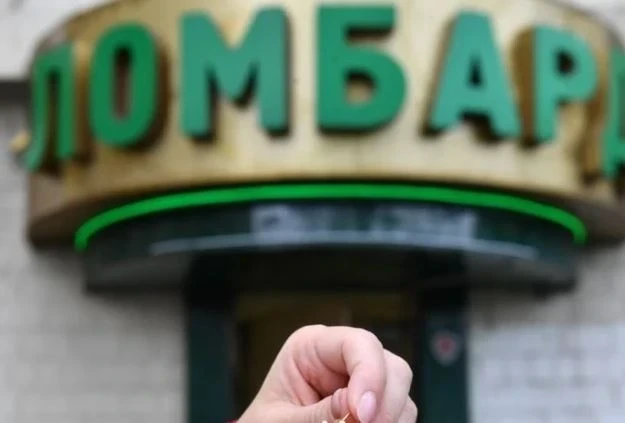 В Таласе заемщикам вернули дома и документы после вмешательства ГКНБ