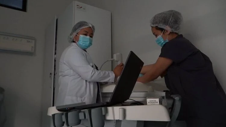 Родители сами не заметят. Почему недоношенного ребенка важно показать врачу