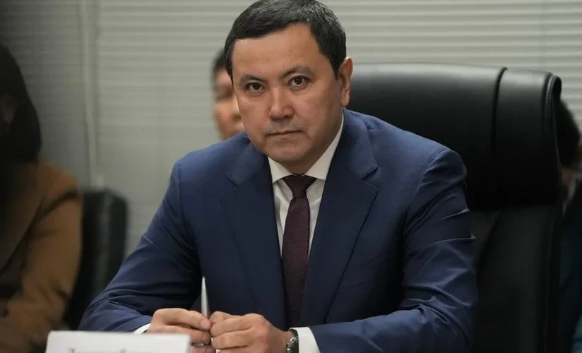 Каныбек Досмамбетов освобожден от должности министра здравоохранения