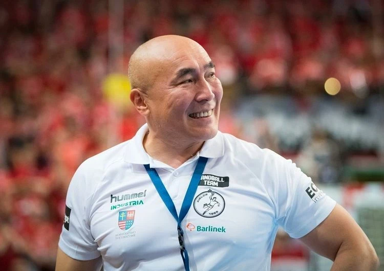 Талант Дуйшебаев стал тренером сборной Франции по гандболу