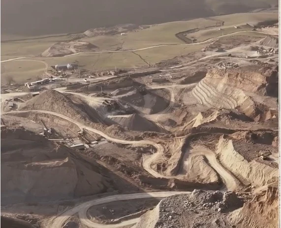 Экологи бьют тревогу: карьеры съедают заповедник — гору Боз Болток