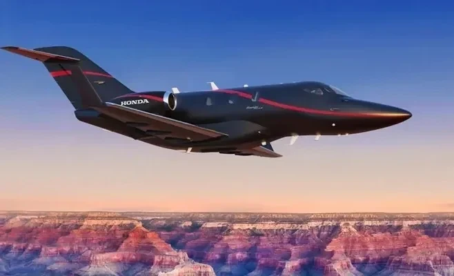 Honda представила первый частный самолет с системой автономной посадки