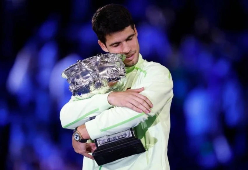 Карлос Алькарас увековечит татуировкой победу над Джоковичем