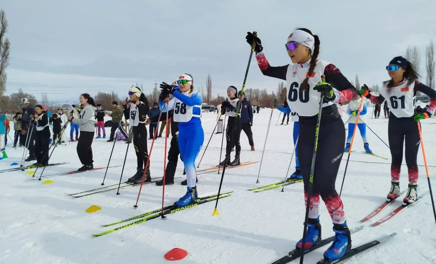Определены победители зимних игр по горнолыжному спорту в Караколе
