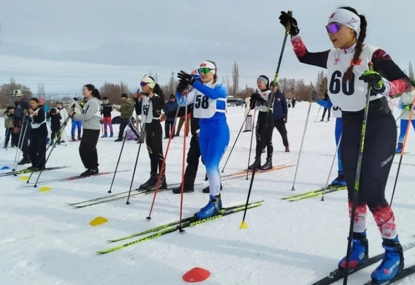В Караколе прошел турнир по лыжным гонкам "Я чемпион"