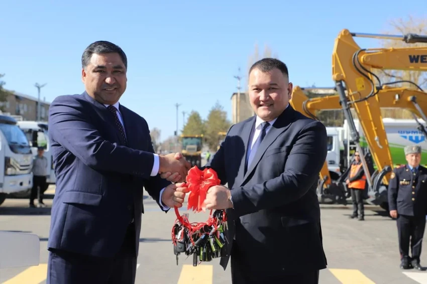 В Таласскую область переданы 42 единицы спецтехники отечественного производства