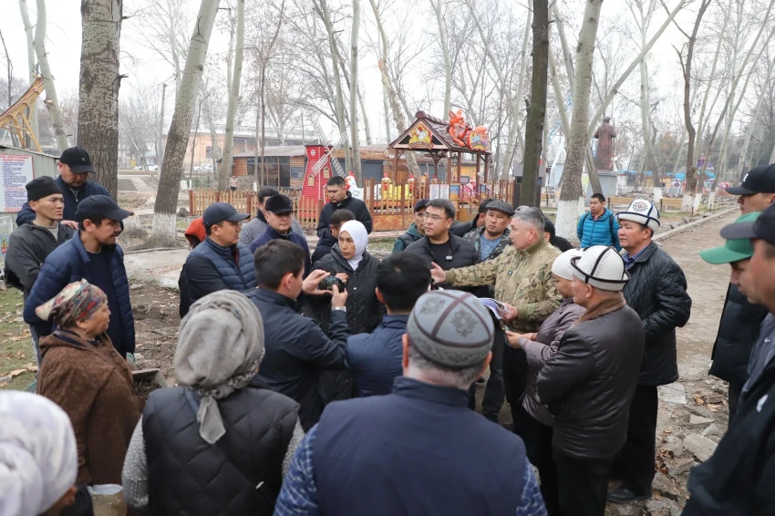 Мэр Оша на месте выслушал проблемы предпринимателей в парке имени Алишера Навои