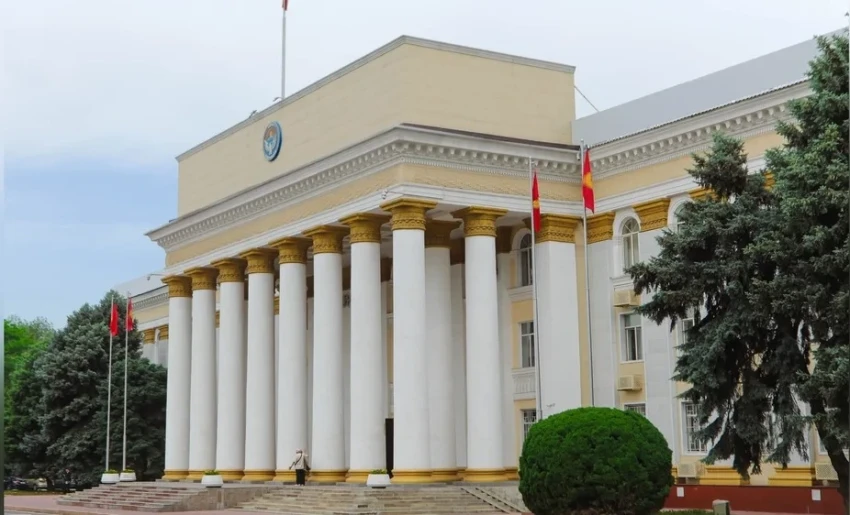 МИД КР рекомендует кыргызстанцам воздержаться от поездок в Мексику