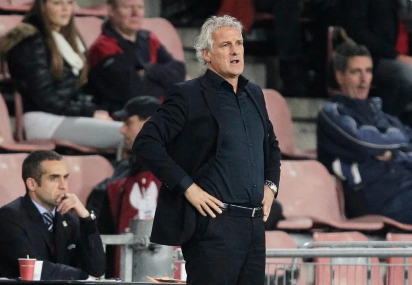 Дик Адвокат ушёл из сборной Кюрасао перед историческим стартом на ЧМ