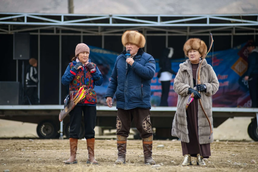 В эти выходные берег Иссык Куля содрогался от топота копыт и аплодисментов!