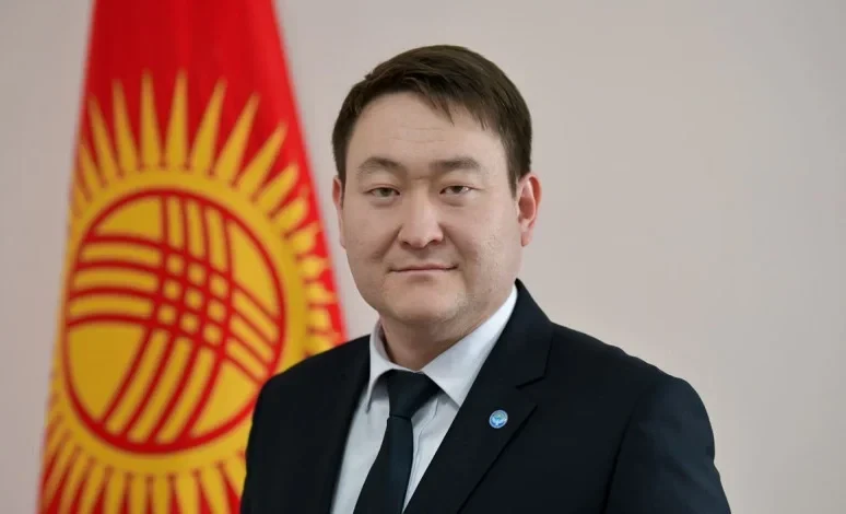 Мэр Бишкека назначил нового руководителя аппарата Октябрьского акимиата