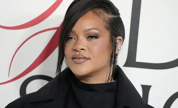 По дому певицы Рианны был открыт огонь