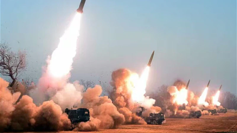 Северная Корея 14 марта запустила около десяти баллистических ракет в направлении Японского моря