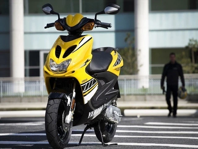 В Бишкеке проверяют документы у водителей мотоциклов