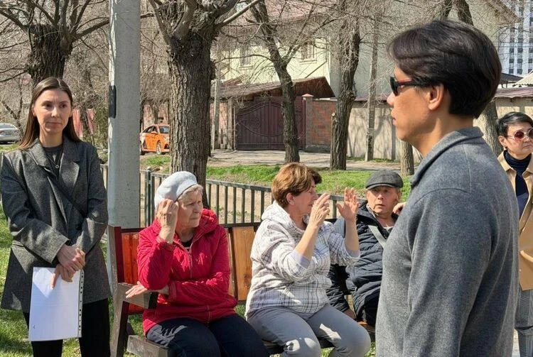 Жители улицы Скрябина в Бишкеке выступили против ее расширения