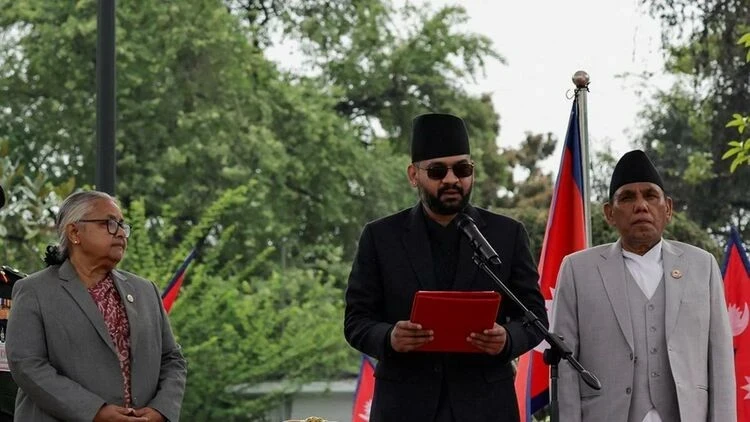 Премьер-министром Непала стал бывший рэпер Балендра Шах