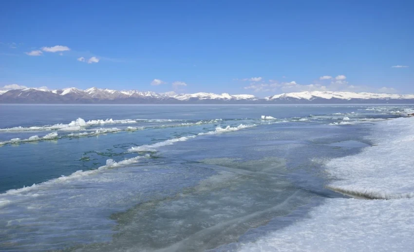 На озере Сон-Куль прошли рейды по борьбе с незаконным выловом рыбы