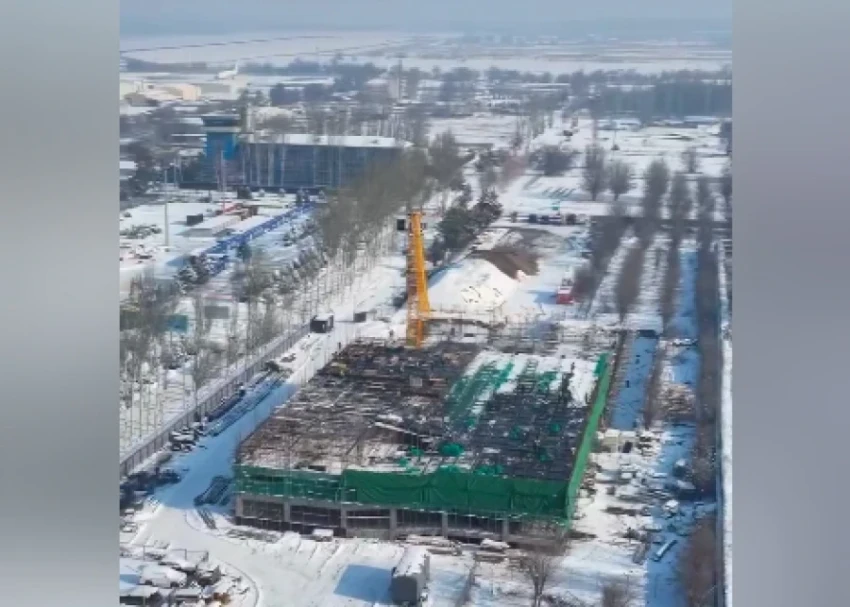 В международном аэропорту «Манас» строится современная многоуровневая автопарковка