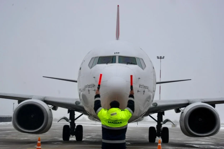 В Бишкек и Ош из Джидды прибыли 210 кыргызстанцев