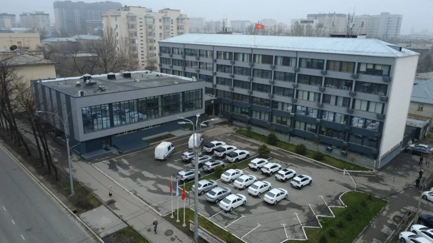 Минстрою передали 18 служебных автомобилей