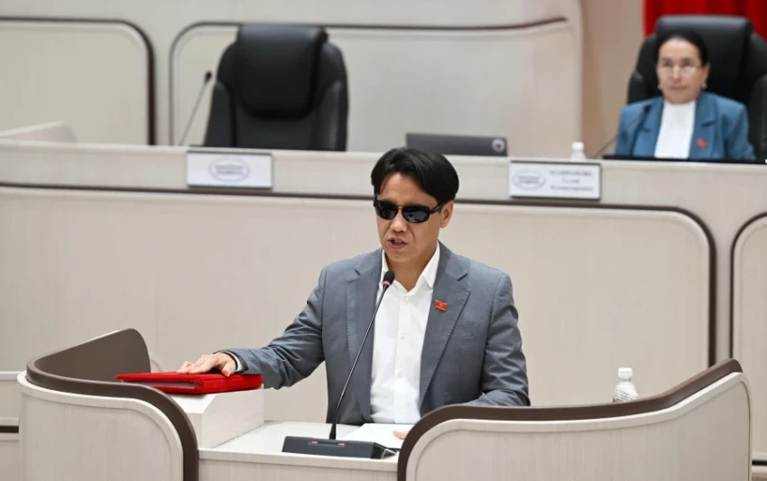 Бывший муж кыргызстанки требует деньги за согласие на выезд ребенка заграницу