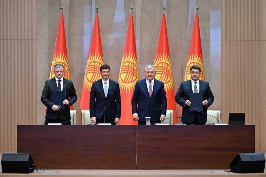 Кыргызстан покупает два самолета Airbus A321. Соглашение подписали в кабмине