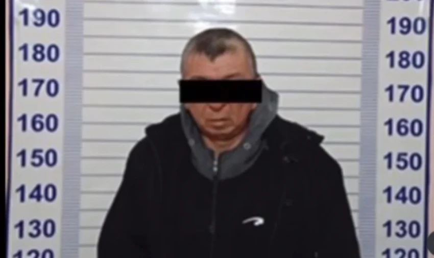 В доме у жителя Кемина обнаружили оружие и 1,5 кг наркотиков