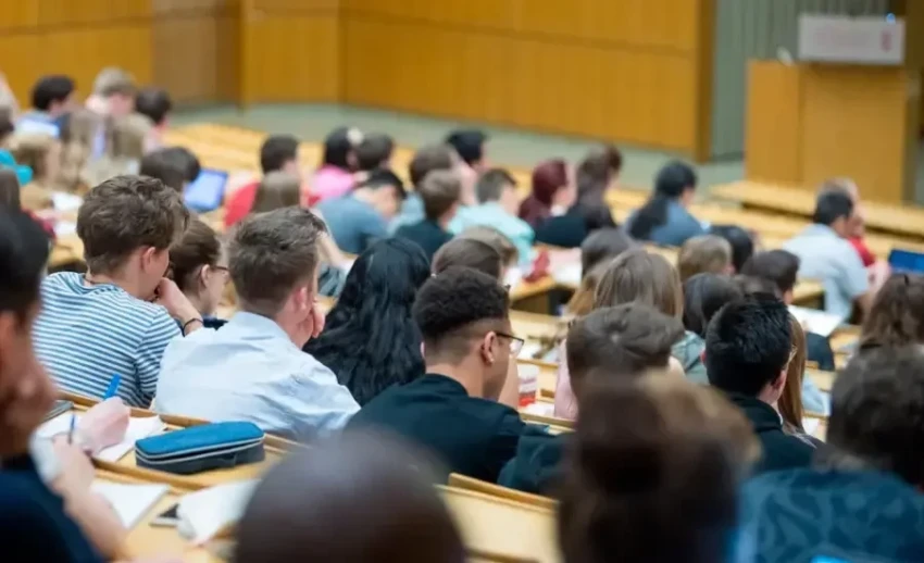 Президент анонсировал ротацию студентов с 2026 года и строительство новых общежитий