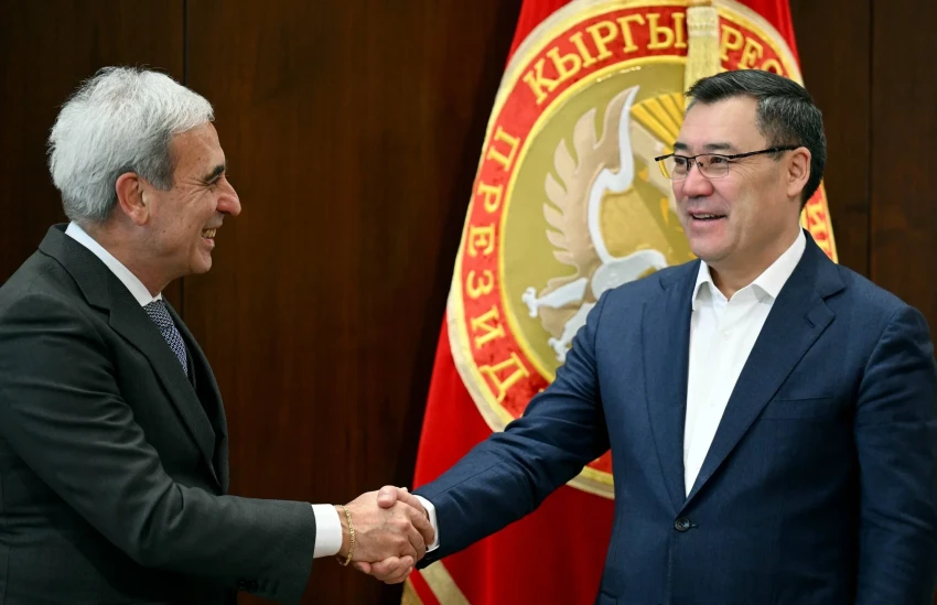 Садыр Жапаров принял президента Международного союза водно-моторного спорта (UIM)