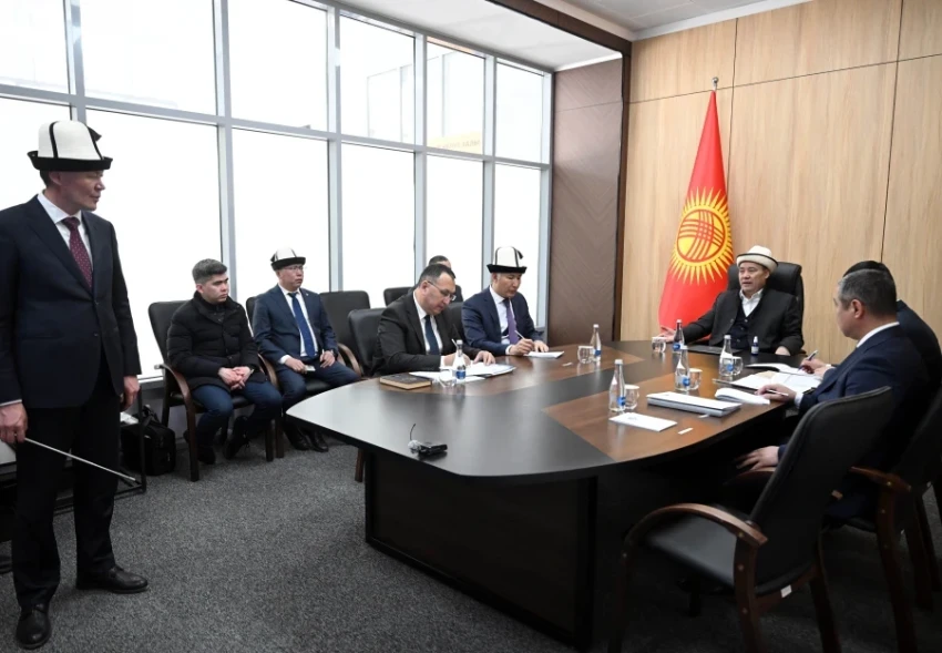 Садыр Жапаров поручил завершить долгострои в Нарынской области за два года