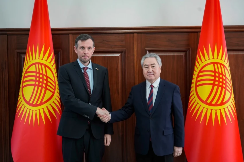 Глава МИД обсудил с послом Великобритании инвестиции и сотрудничество