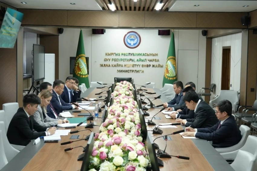 Более 5 тысяч человек задействованы на стройке железной дороги КНР–КР–РУз