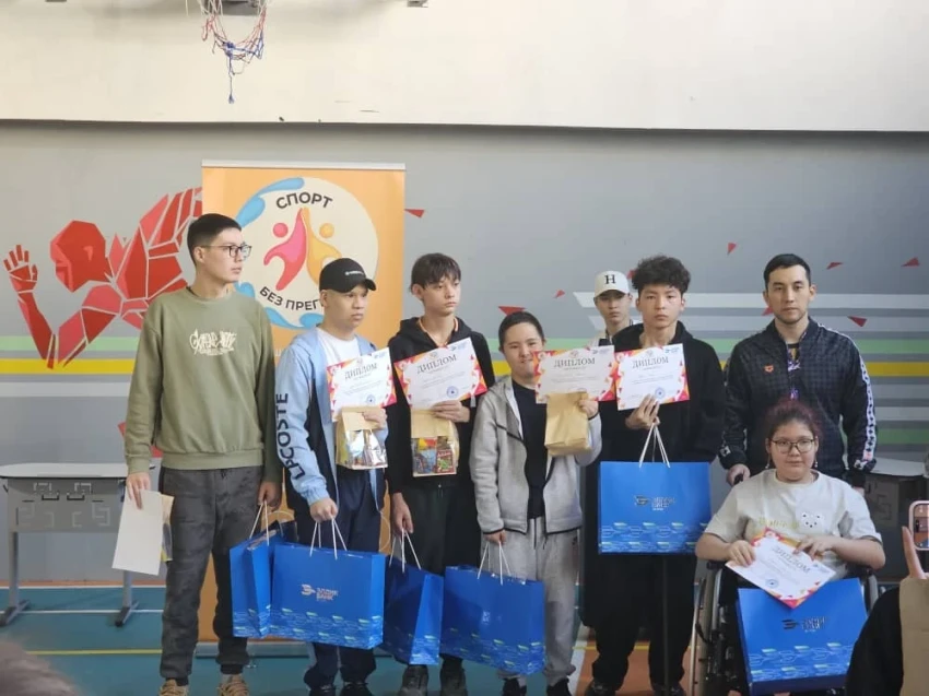 В Бишкеке впервые прошел фестиваль настольного волейбола для детей с инвалидностью